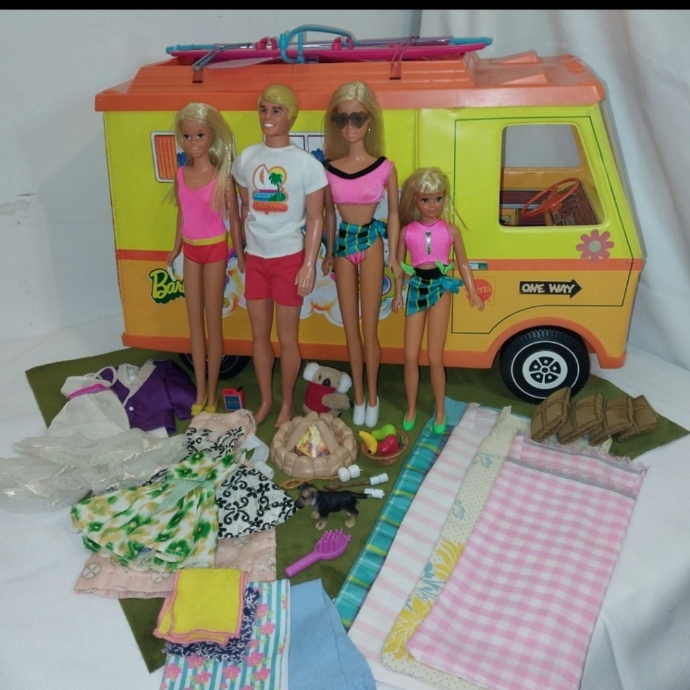 Barbie Camper Van 70's with vintage dolls and accessories lot